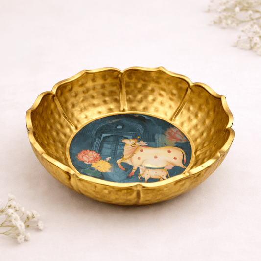 Kamadhenu Pichwai Art Urli - KaariTales