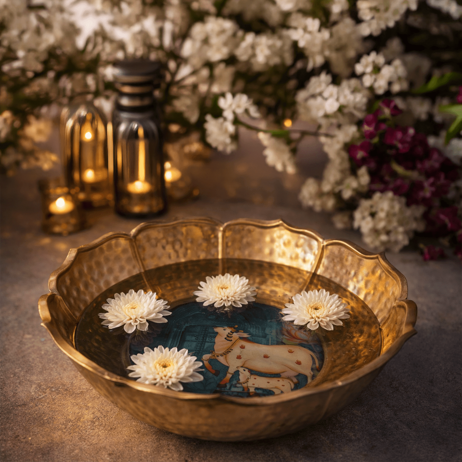 Kamadhenu Pichwai Art Urli - KaariTales