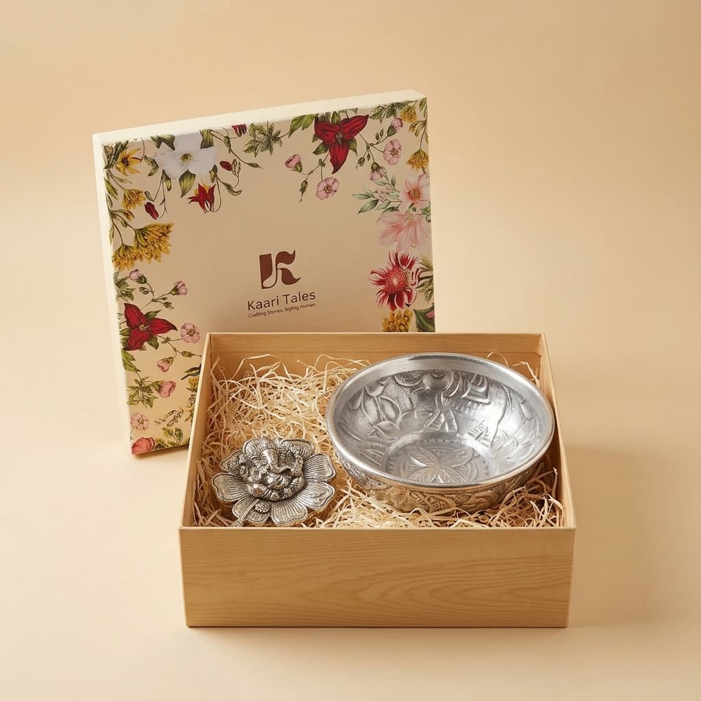 Regal Ganesh & Silver Urli Set